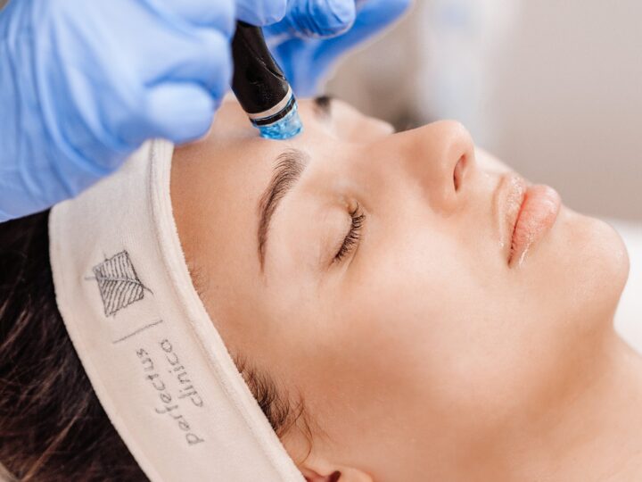 HydraFacial veido valymas ir drėkinimas